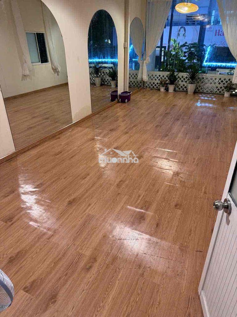 Cho thuê mặt bằng phan xích long giá sinh viên