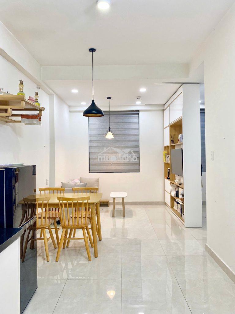 Cho thuê saigon intela 2pn2wc full nội thất 6.5tr