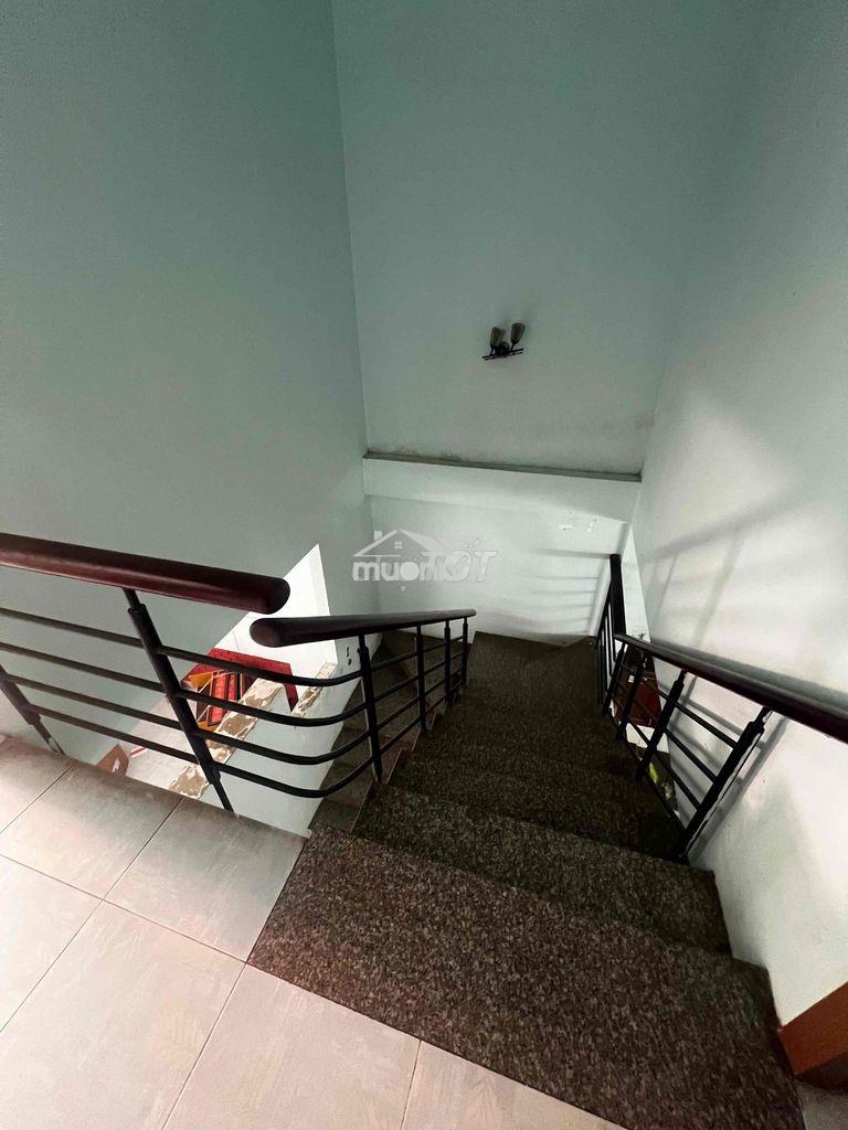 Cho thuê nhà hẻm dht02. 4,2 x 13m. 1 lầu. 2pn. 2wc. giá 6,5tr - Ảnh 4