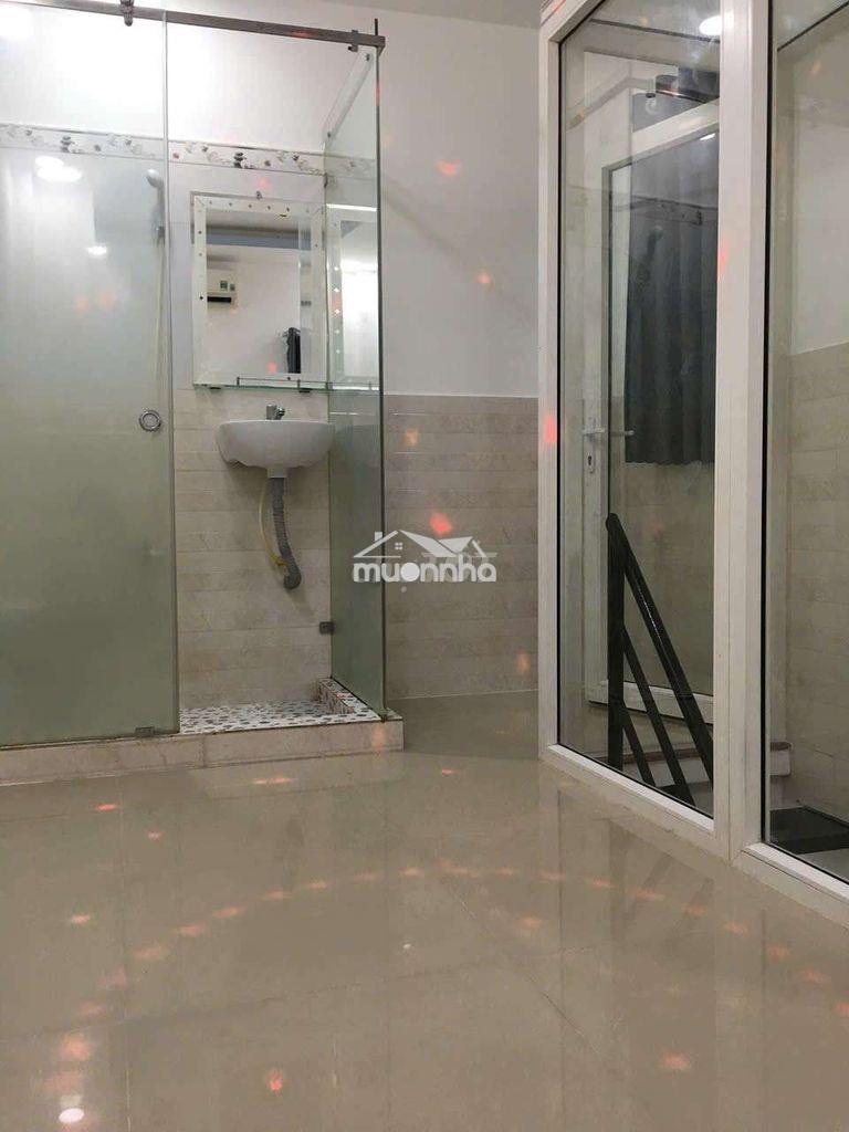 Cho thuê nhà 2pn 2 wc 2 ml/ giá 7 triệu ở chợ bà chiểu, bình thạnh .  - Ảnh 2