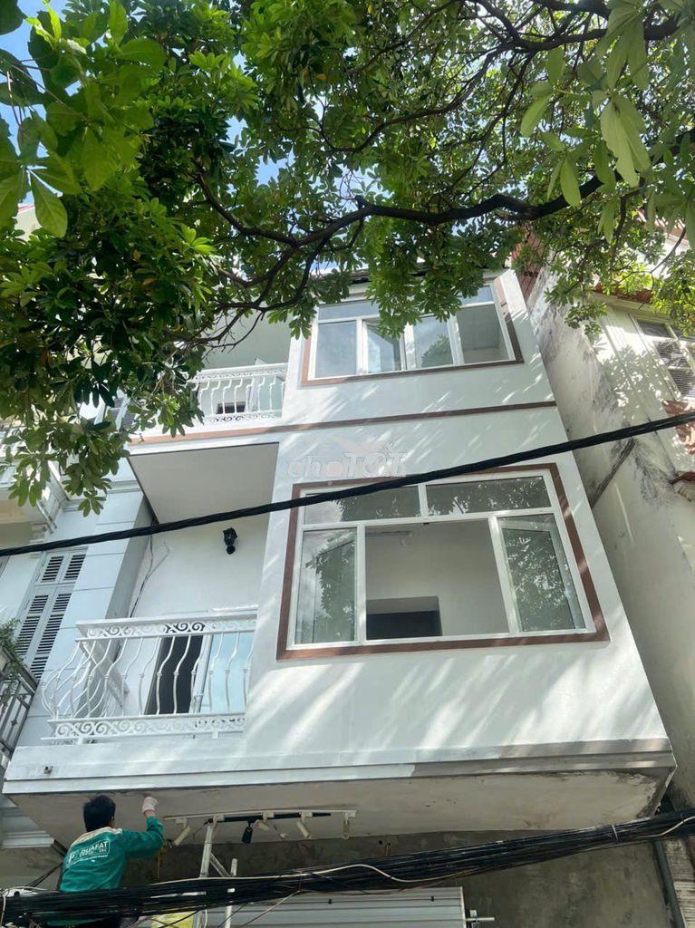 Cho thuê tầng 1 + 2 nhà mặt hồ đống đa - Ảnh 4