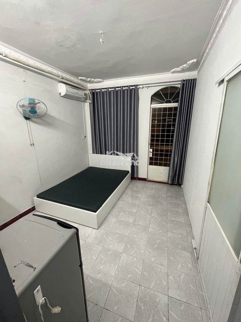 Cần sang gấp nhà trọ 10 phòng quận 10