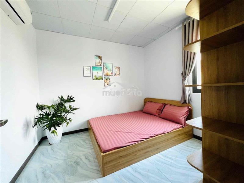 Mình trống 1p cuối cùng ở trệt giá 5tr ful nt bếp tại chợ bến thành ạ