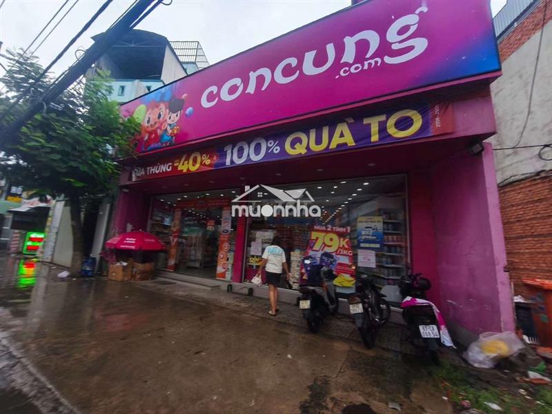 Nhà 2 lầu ngay gốc ngã tư đường mồi