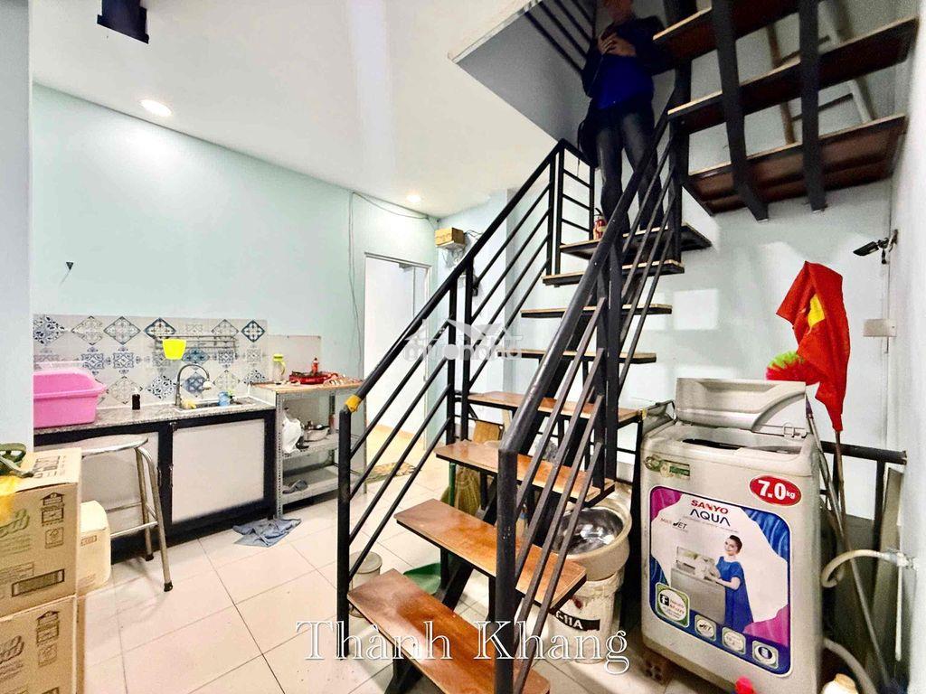 Cho thuê căn hộ nguyên tầng 40m2 cửa sổ ngay đại học kinh tế ueh q10 - Ảnh 2