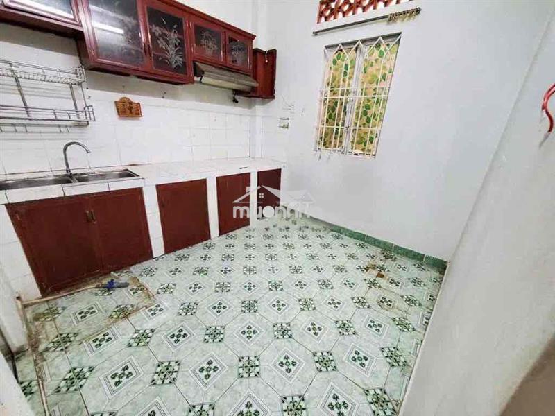 Hẻm hvb 2 pn giá 8 trieu nhà 2 lầu