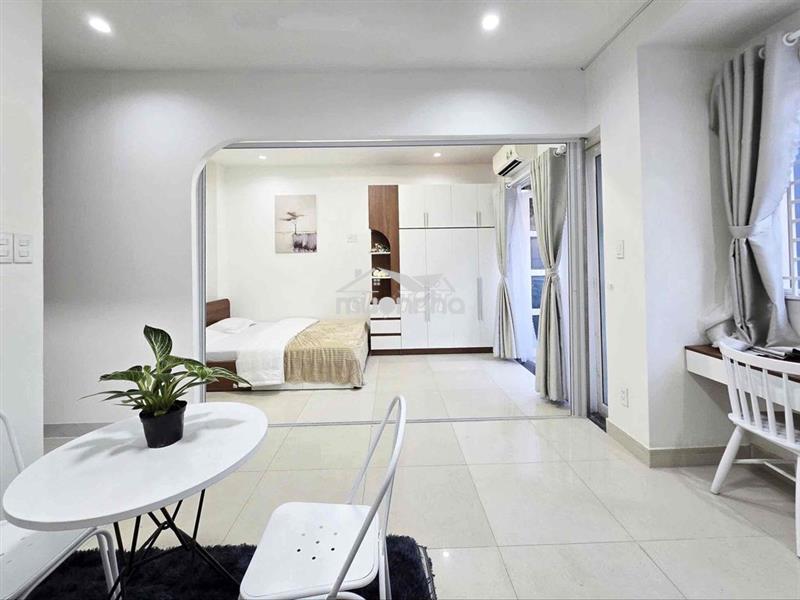 Căn hộ ban công full nội thất gần ump vạn hạnh mall trung tâm q10 q1