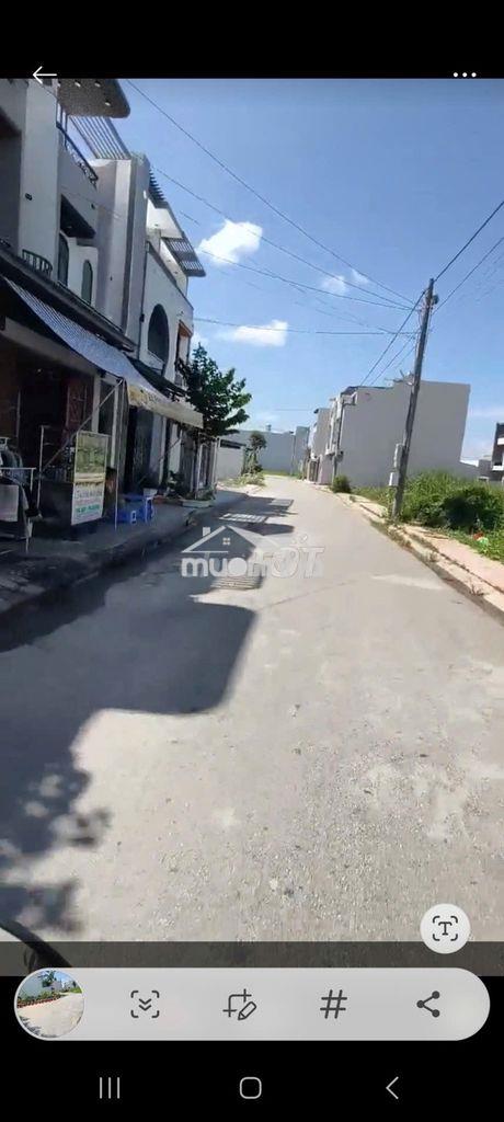 Đất thổ cư 100 % chính chủ sổ hồng riêng 138m2