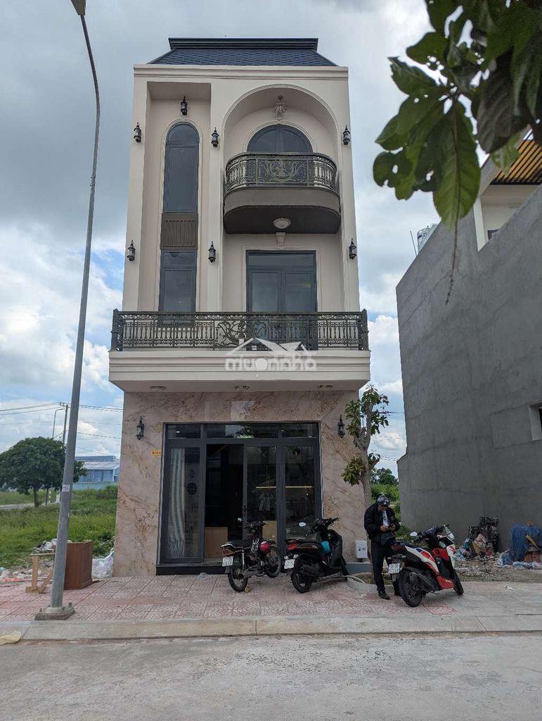 Nhà 1 trệt 2 lầu full nội thất kdc the sol city