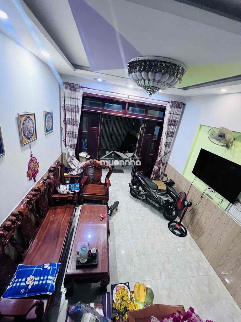 Nguyễn văn khối, hẻm ôtô thông, 3 tầng 3pn 3wc, 4m x 15m, sổ vuông vức
