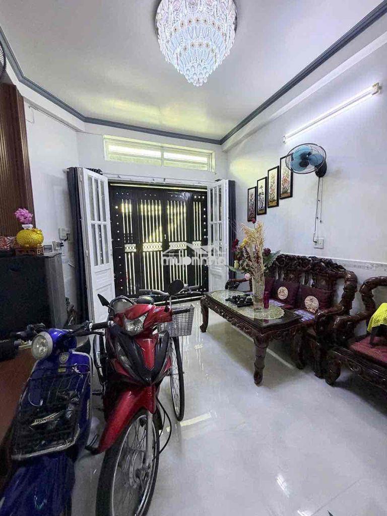 Bán nhà 4 tầng sát mặt tiền bùi minh trực p6. q8 - Ảnh 2
