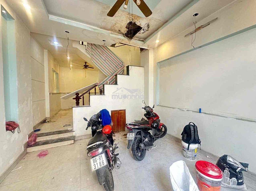 Thơm! 54m² (4,5×12,5m) | dtsd 150m² | 3pn | 3wc | hxh | 13tr/tháng - Ảnh 2