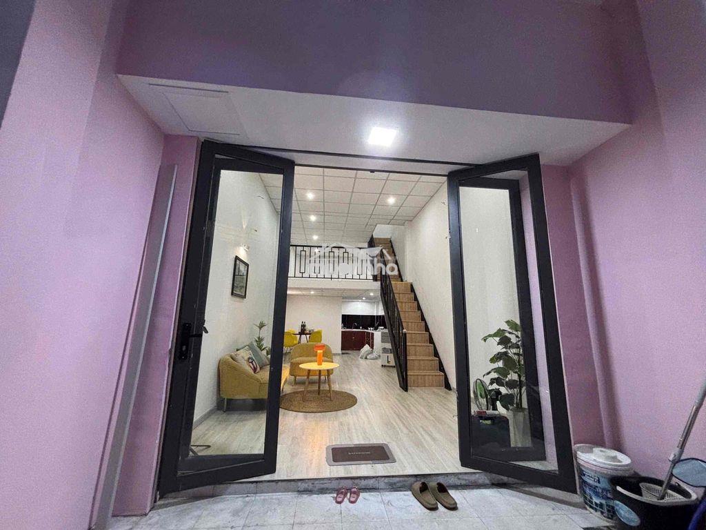 Nhà 3 tầng 4,2x11m hồng lạc, đủ công năng có sofa,máy giặt- ở gđ, kdol - Ảnh 2