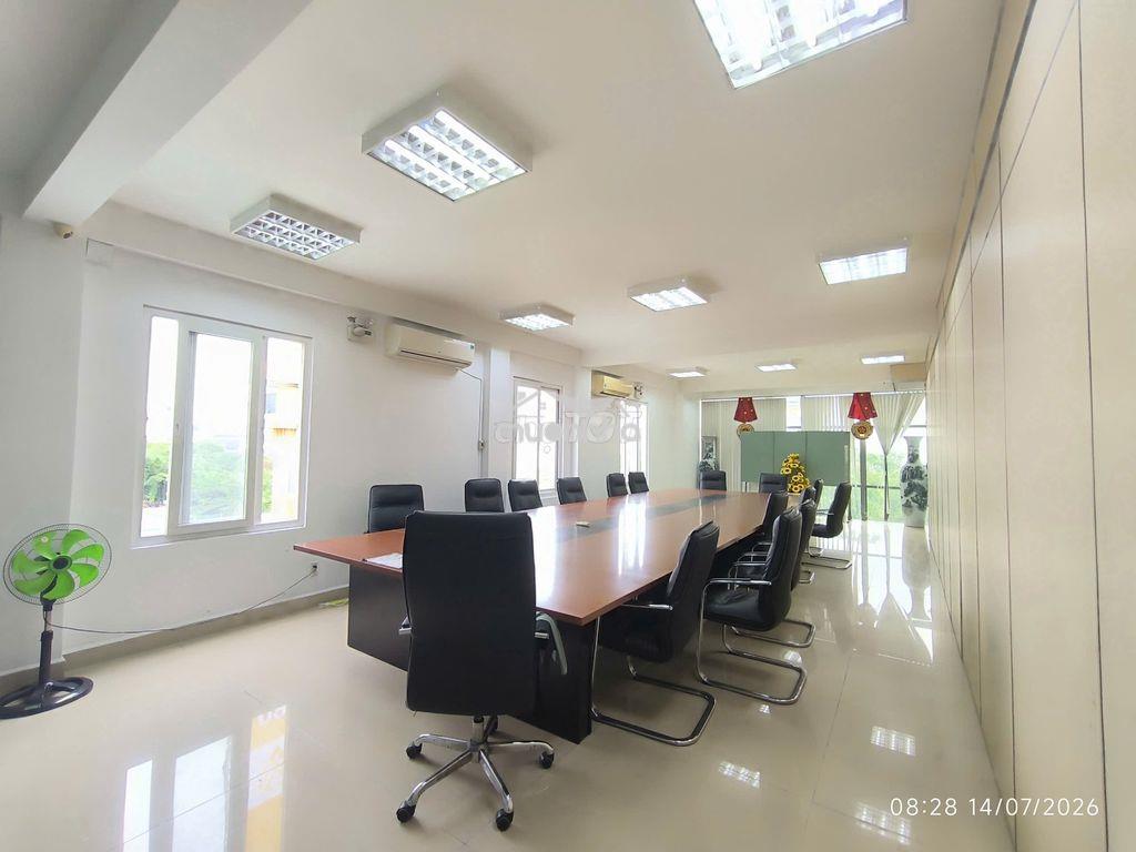 Cho thuê cả tòa nhà mặt tiền đ. trường sơn-tân bình ngang 12m rộng rãi - Ảnh 3