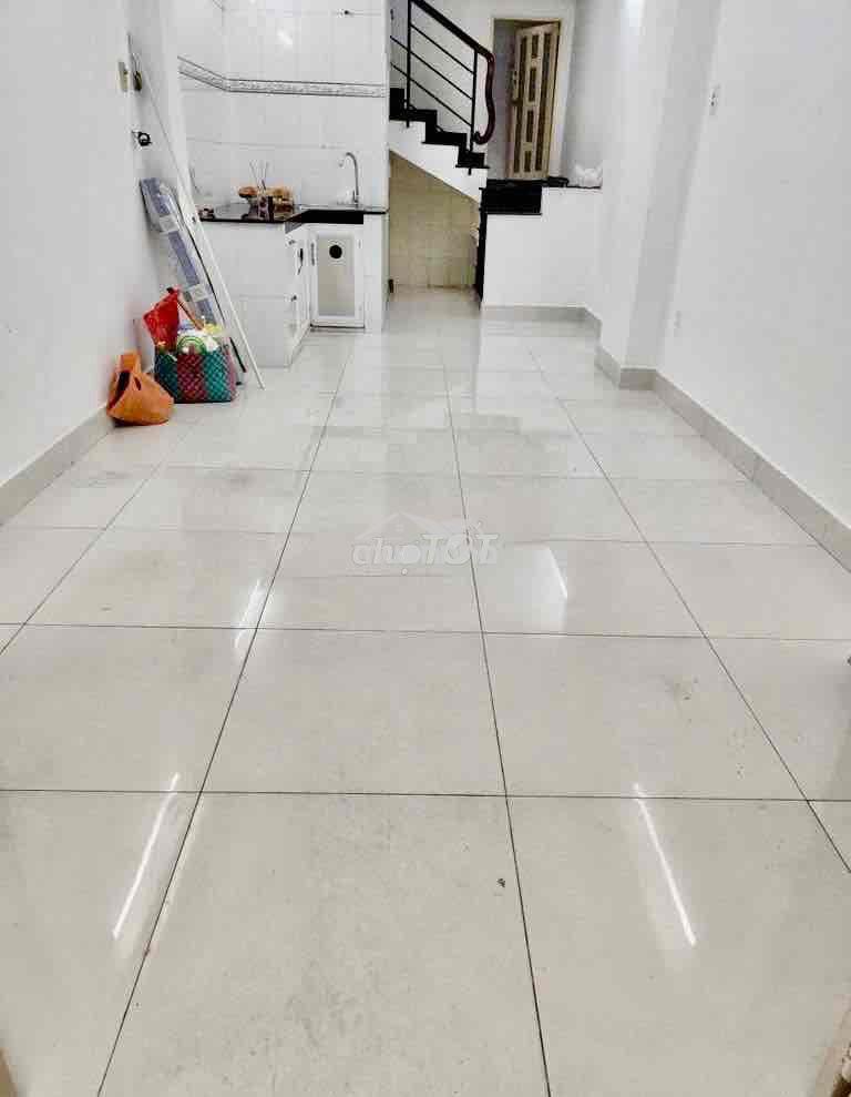 Nhà q10, 1 trệt 2l 3p. ngủ gia’ bình dân, ở gd 4-5ng ok - Ảnh 4