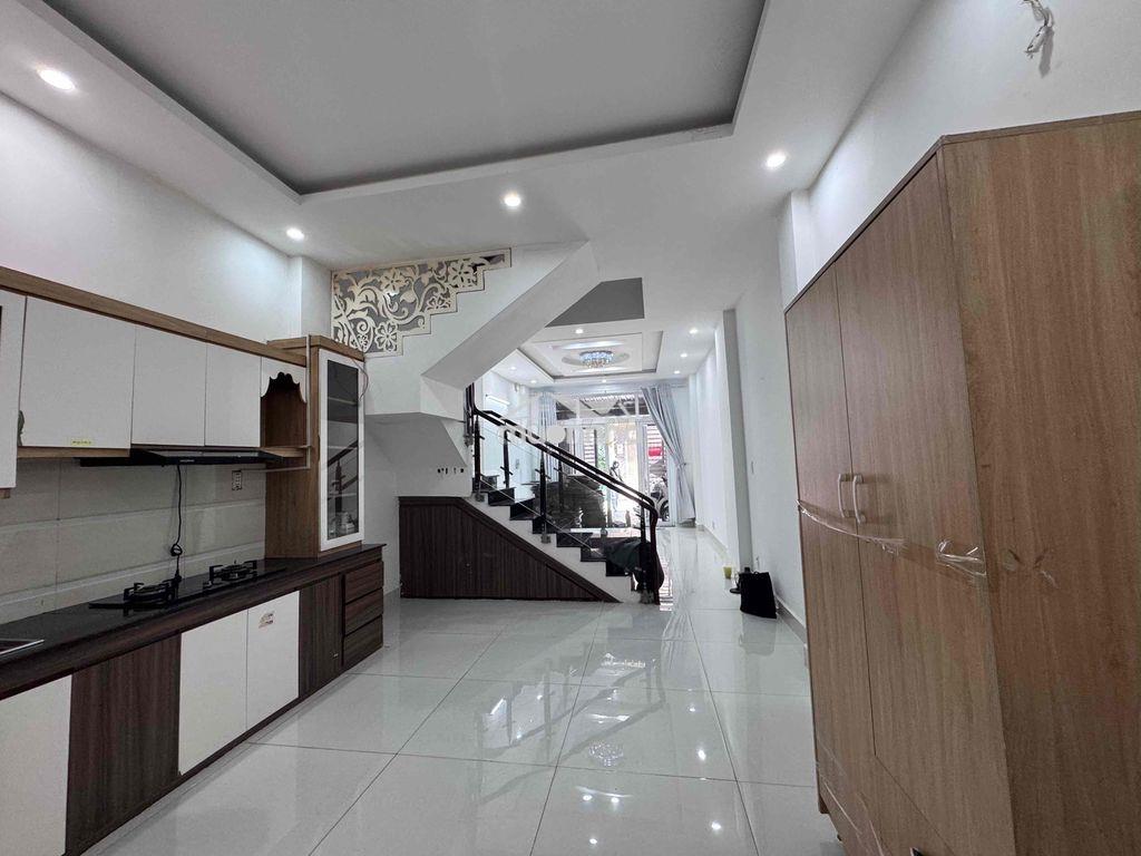 Cho thuê nhà 4 tầng - đường xe tải thông - sân để ô tô - giá 13tr - 3
