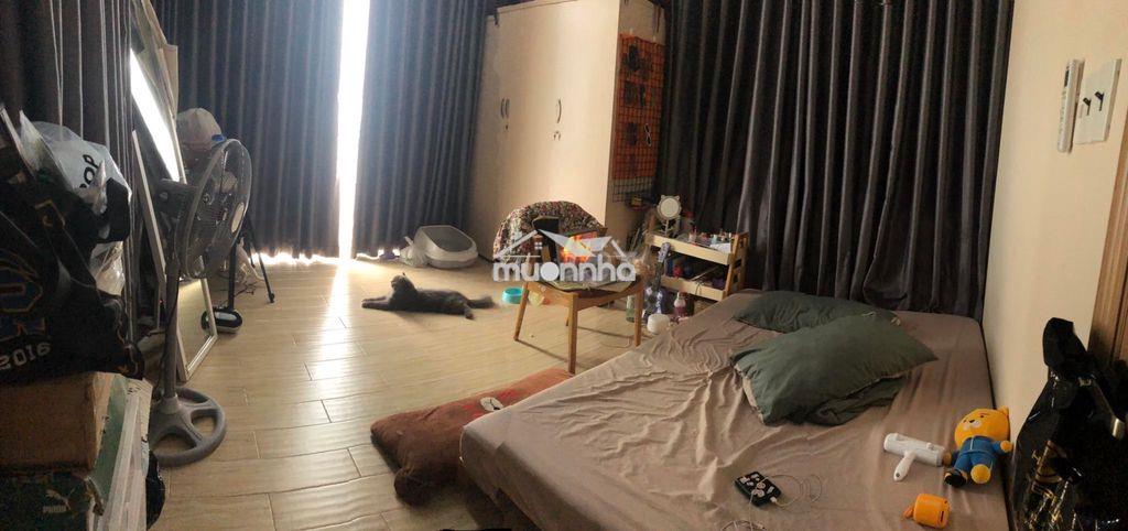 Phòng trọ trong hẻm trần khắc chân - Ảnh 3