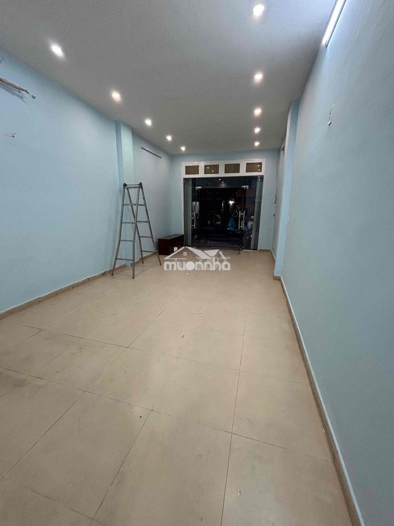 Mt phan văn trị , nhà mới , sẵn cửa kính
