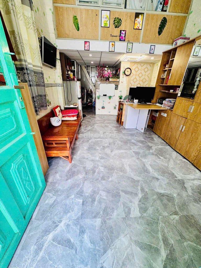 Nhà  xinh, hẻm  xe hơi khu chợ  vải phú thọ hoà,  giá  rẻ  , hiếm có - Ảnh 4