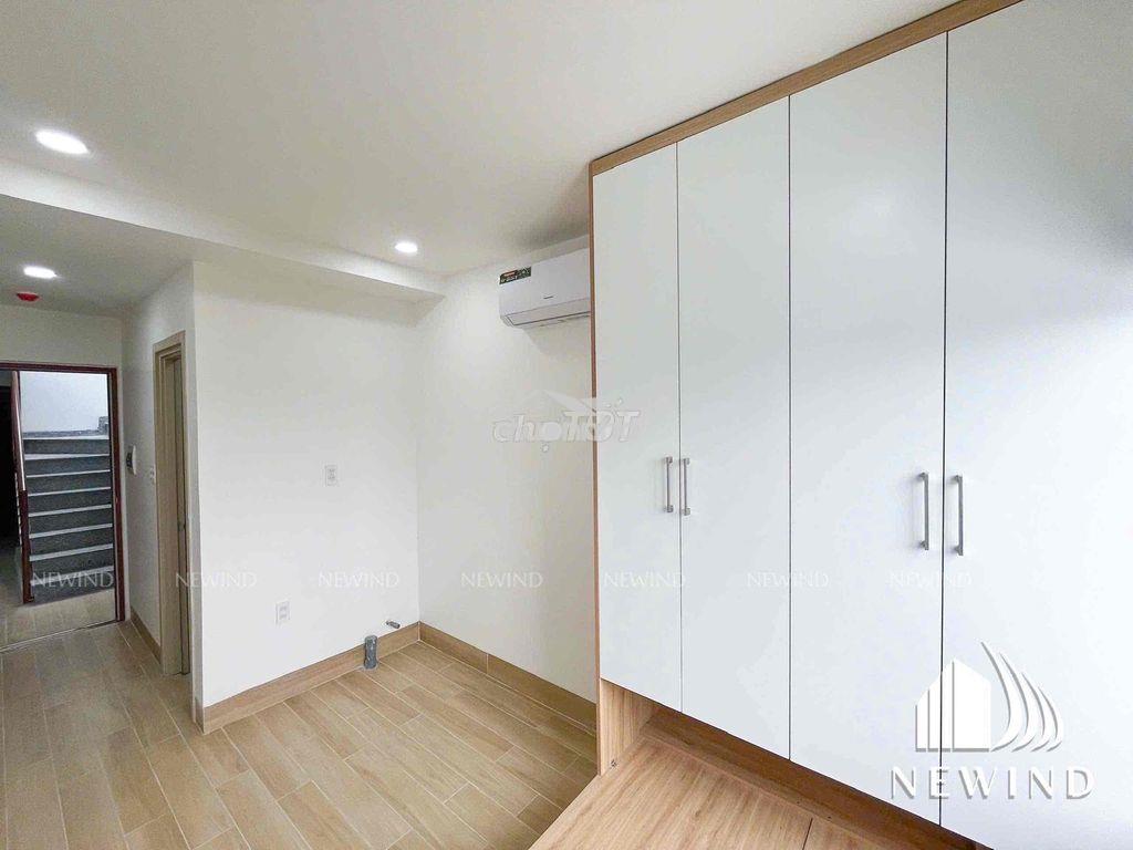 Studio bancon - cửa sổ mới xây giá hssv, gần đh rmit, tđtu,... - Ảnh 4