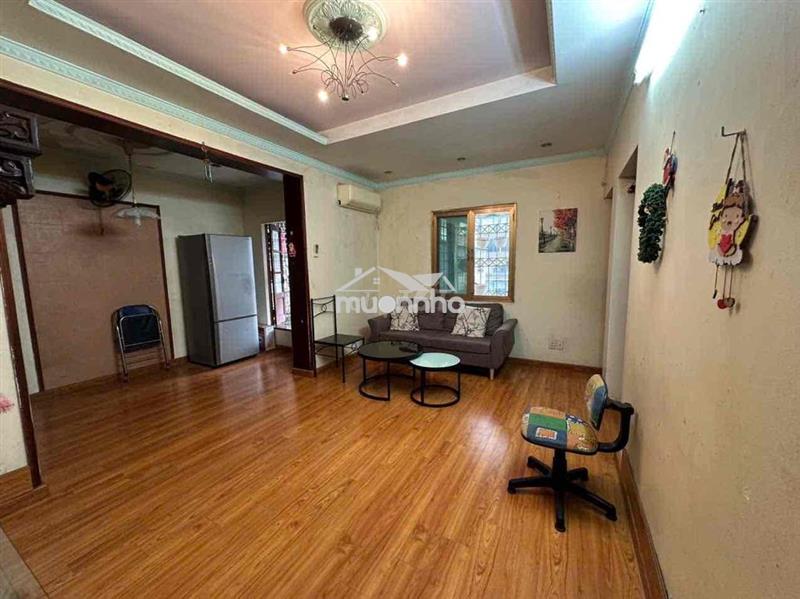 Cho thuê căn hộ tập thể 95 phố láng hạ