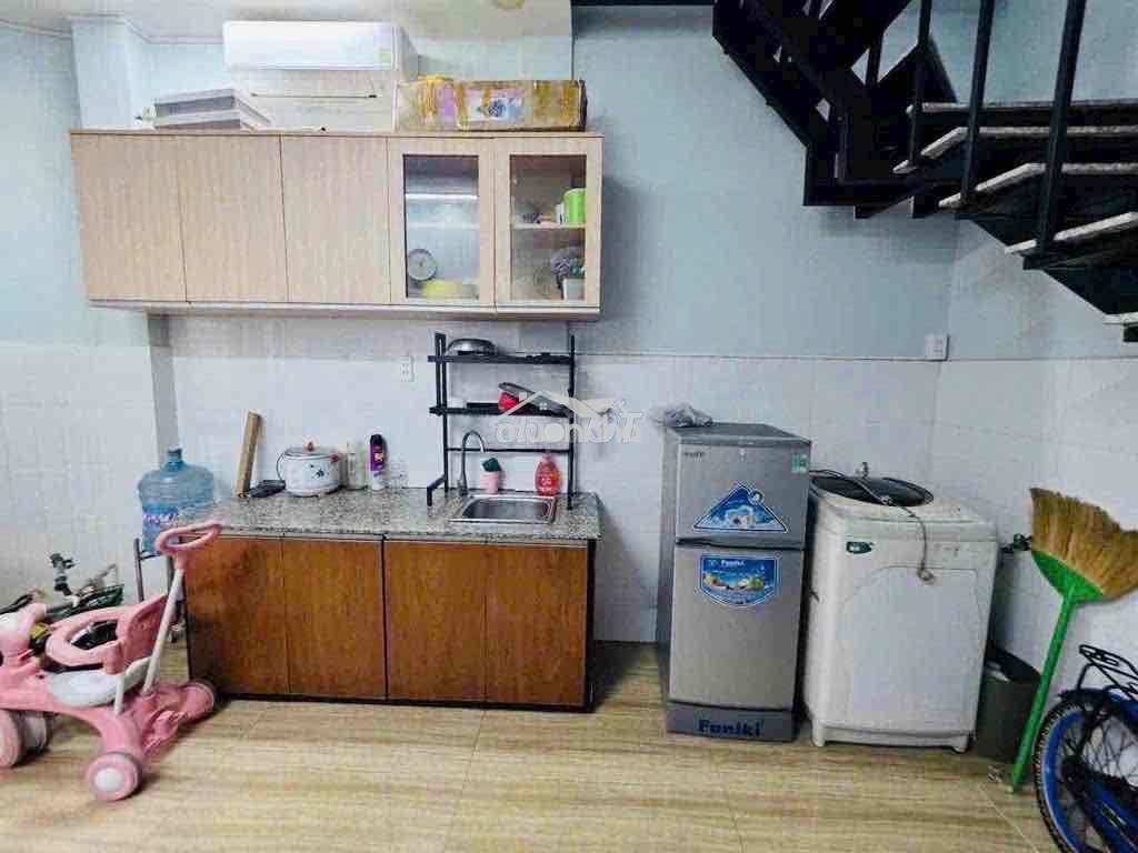 Nguyên căn 1trệt 2lầu hẻm pasteur q3 _ 2pn 2wc sẵn nội thất - Ảnh 3