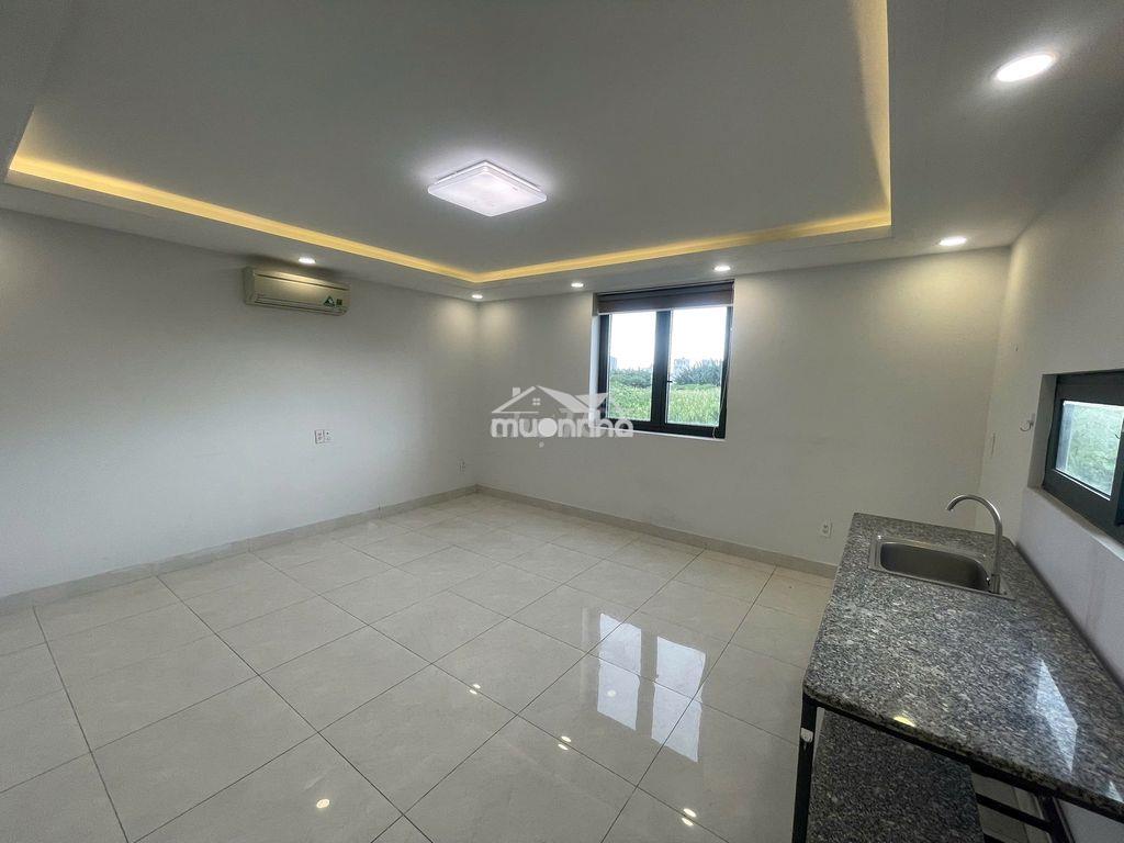 Giáp q7 - rộng : 30 m2- cửa sổ trời - thoáng mát - giá 4tr - Ảnh 4
