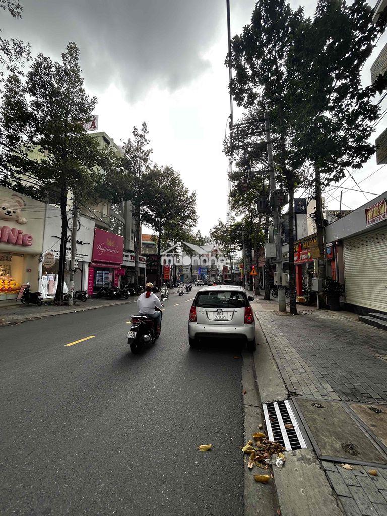Dành cho các thương hiệu lớn đây ạ  mặt bằng 3.000m2 sàn mặt tiền yers