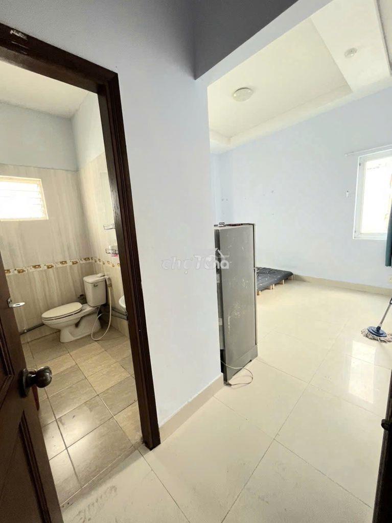 Studio cửa sổ lớn full nt giáp cầu nguyễn văn cừ - Ảnh 4