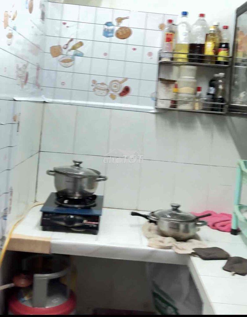 Nhà mt đường trần hưng đạo
