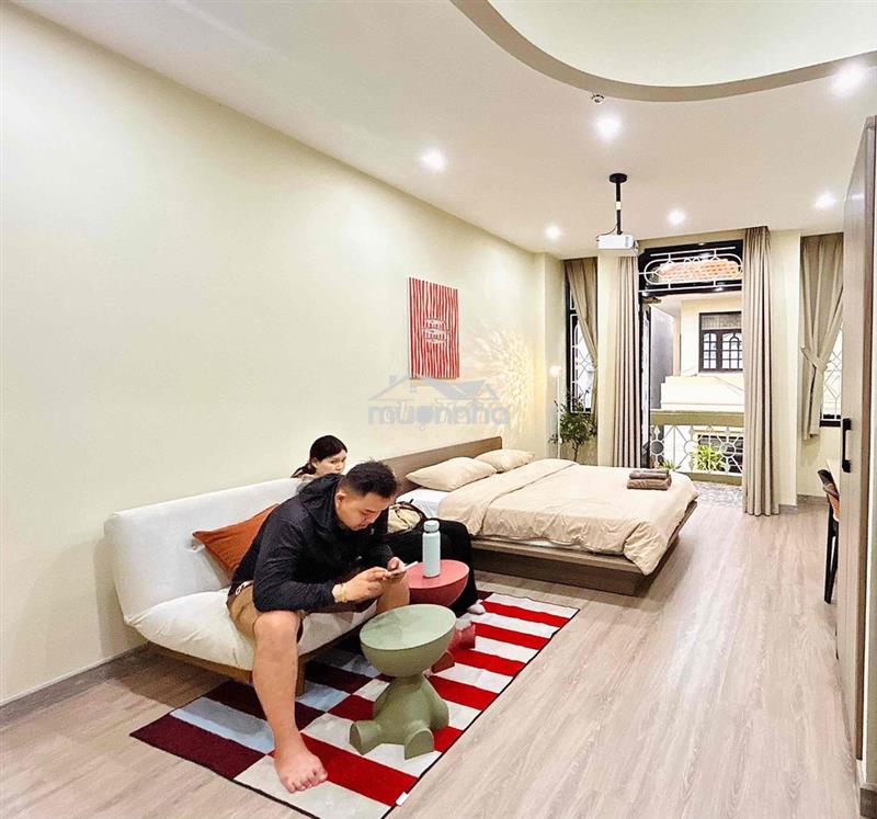 Cho thuê căn hộ ban công rộng 40m2_máy giặt sấy riêng q1