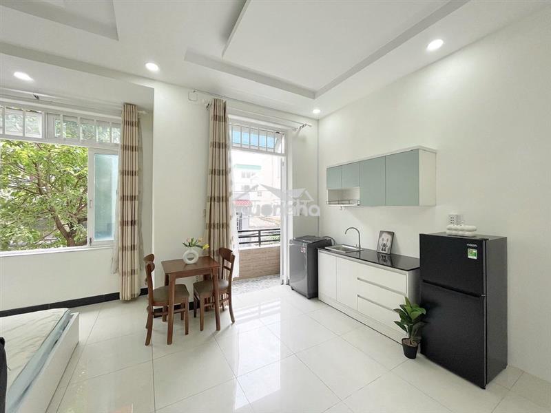 Phòng mới.full nội thất lạc long quân ngay ngã tư bảy hiền.ở liền