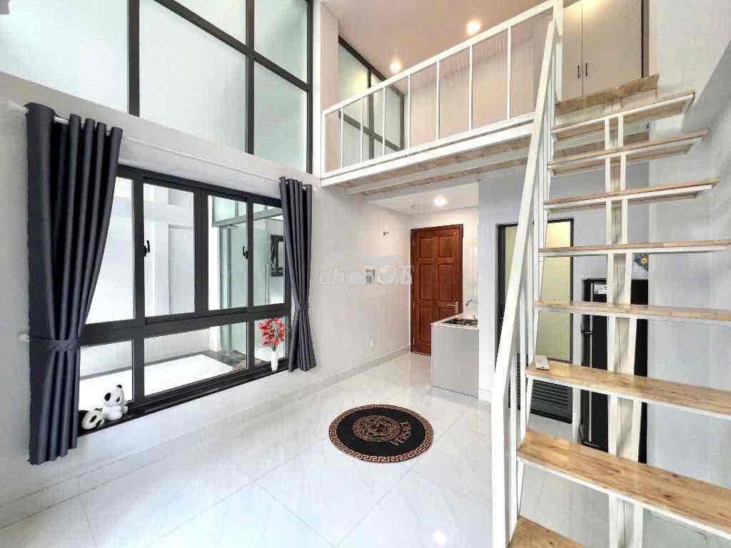 Cho thuê căn hộ duplex cửa sổ lớn thoáng mát ngay trung tâm - Ảnh 3