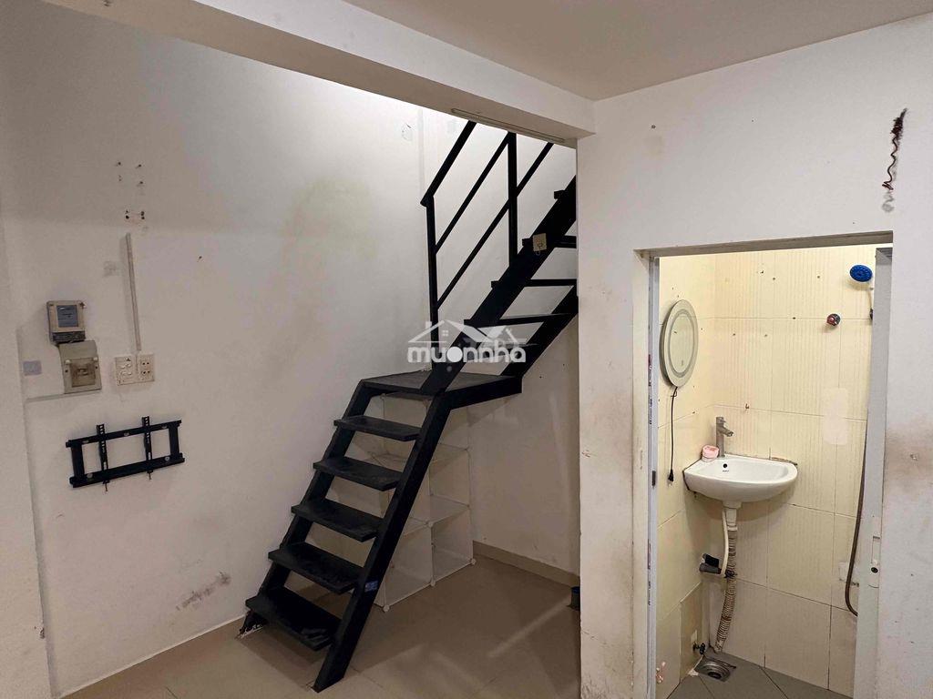 Nhà cho thuê cách trường đại học nguyễn tất thành 200 mét - Ảnh 2
