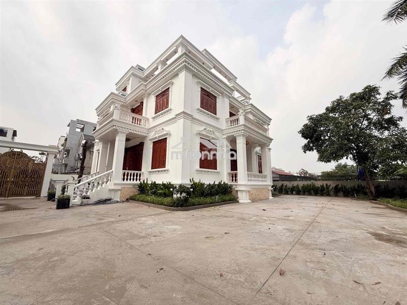 Biệt thự gần 800m , phường thạnh lộc quận 12
