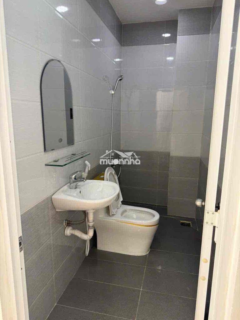 Nhà nguyên căn mt đường 12m phan xích long - Ảnh 4