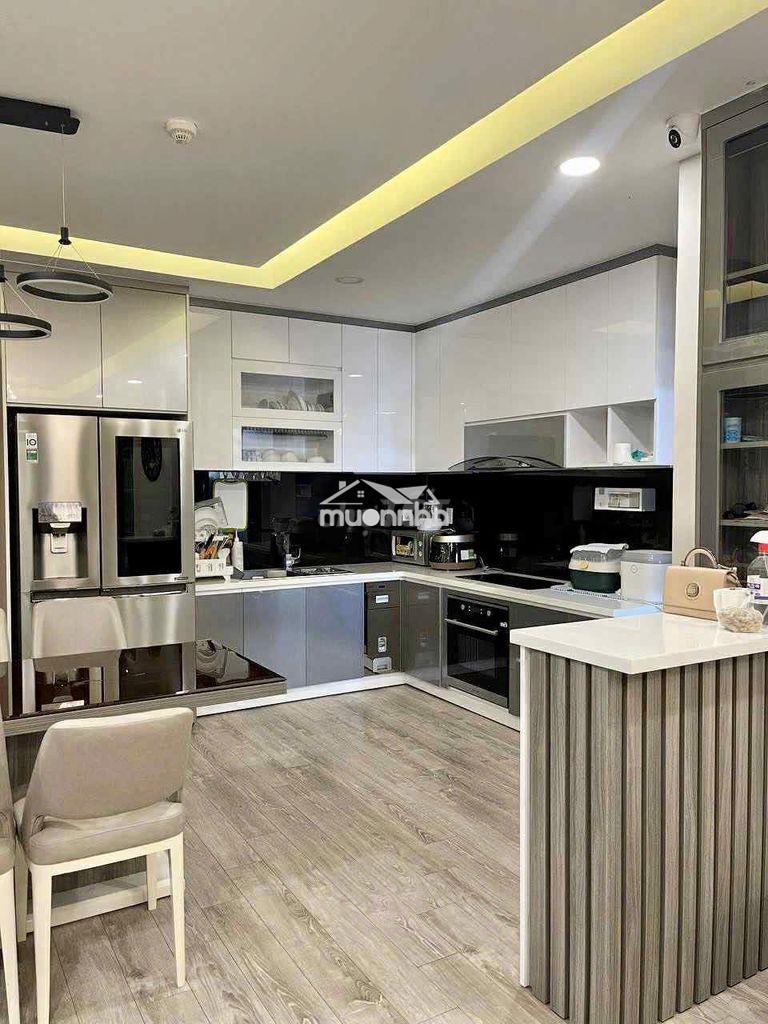 Cho thuê căn góc pegasuite 89m2 full nt cao cấp ở ngay chỉ 14,5tr