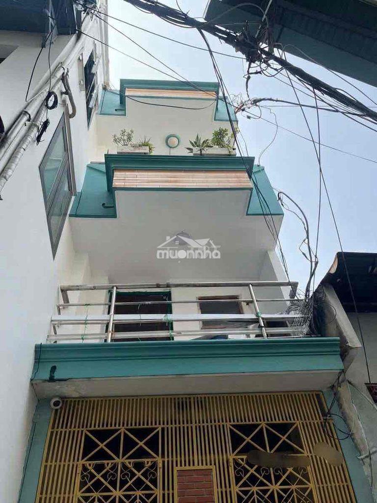 Cho thuê nhà nc hoàng sa p9 q3 đoạn 2 chiều - 4pn - 2 wc giá 14tr  ​ch
