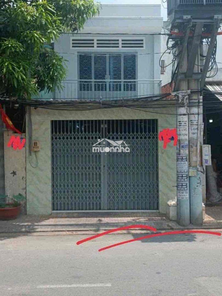 Nhà hẻm 8m thông lê văn quới.dt:4 x 22m trệt lầu 2pn 2wc.trệt trống