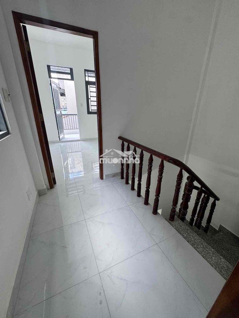 Bán nhà bà hom 2 tầng, sát chợ phú lâm, 30m2, 2pn, hẻm an ninh, rộng - 3