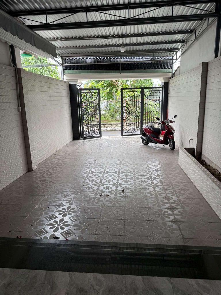 Cho thuê nhà 1 trệt 2 lầu phú lợi thủ dầu một, 5phòng ngủ,có nội thất - Ảnh 2