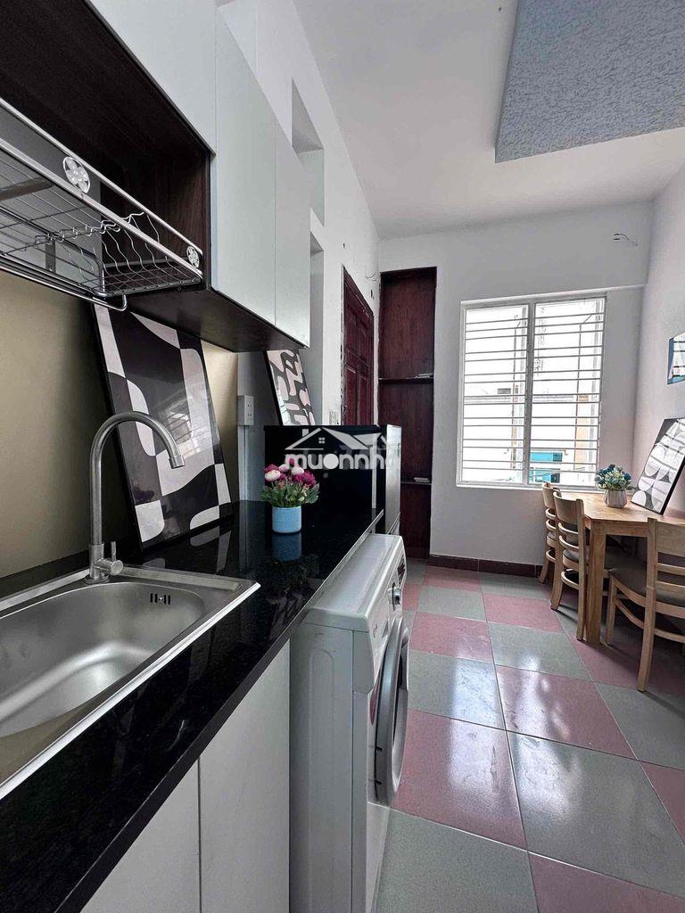 2 phòng ngủ full nội thất mới 100% ngay cv làng hoa