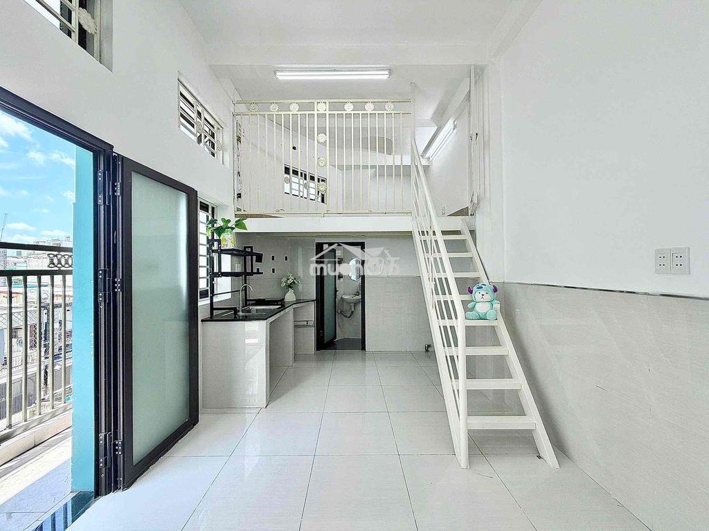 Phòng trọ gác cao 2m - ban công mặt tiền giá rẻ ngay ngã tư 4 xã - Ảnh 2