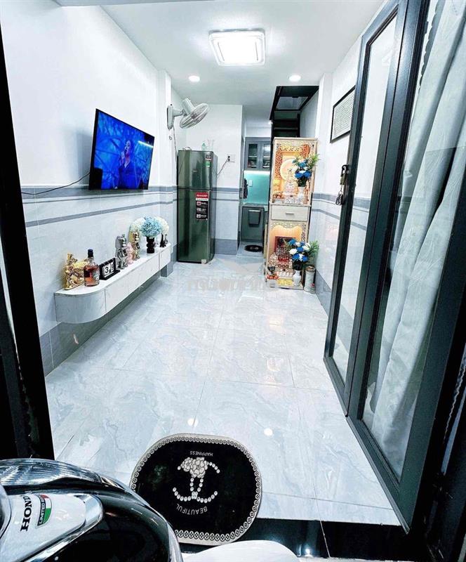 E chính chủ cần bán nhà mới tôn đản q4 còn thương lượng ac thiện chí