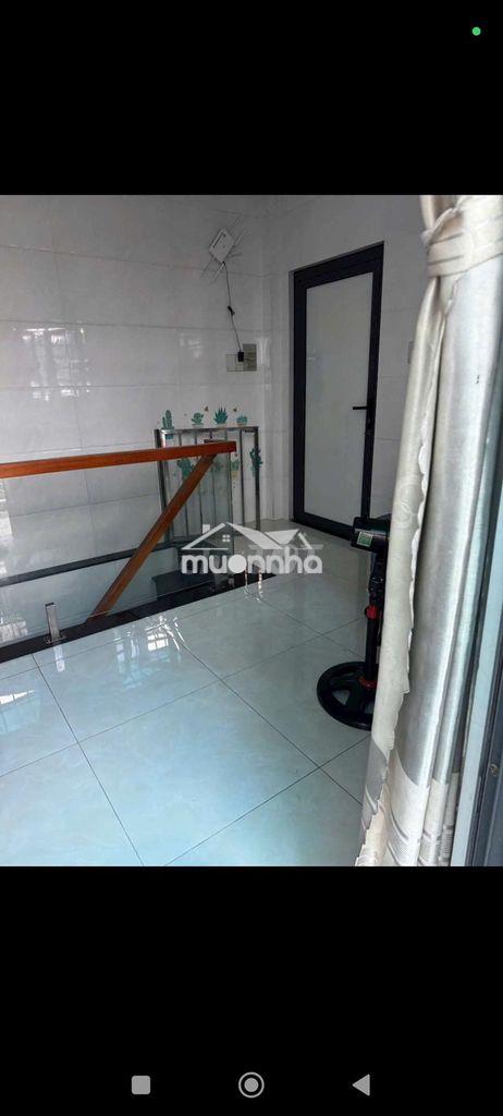 Nhà căn gốc 4 phòng ngủ có 2 máy lạnh năng lượng mặt trời  - Ảnh 3