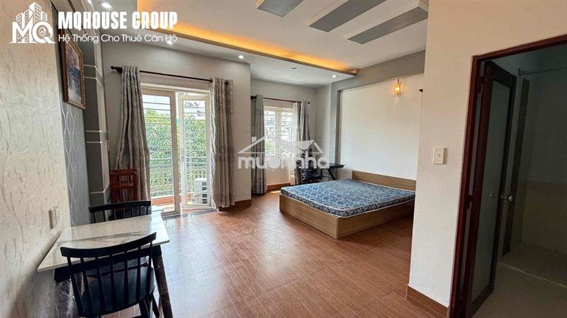 Cho thuê phòng ban công rộng gần 40m2 ở trần quang diệu gần hoàng sa