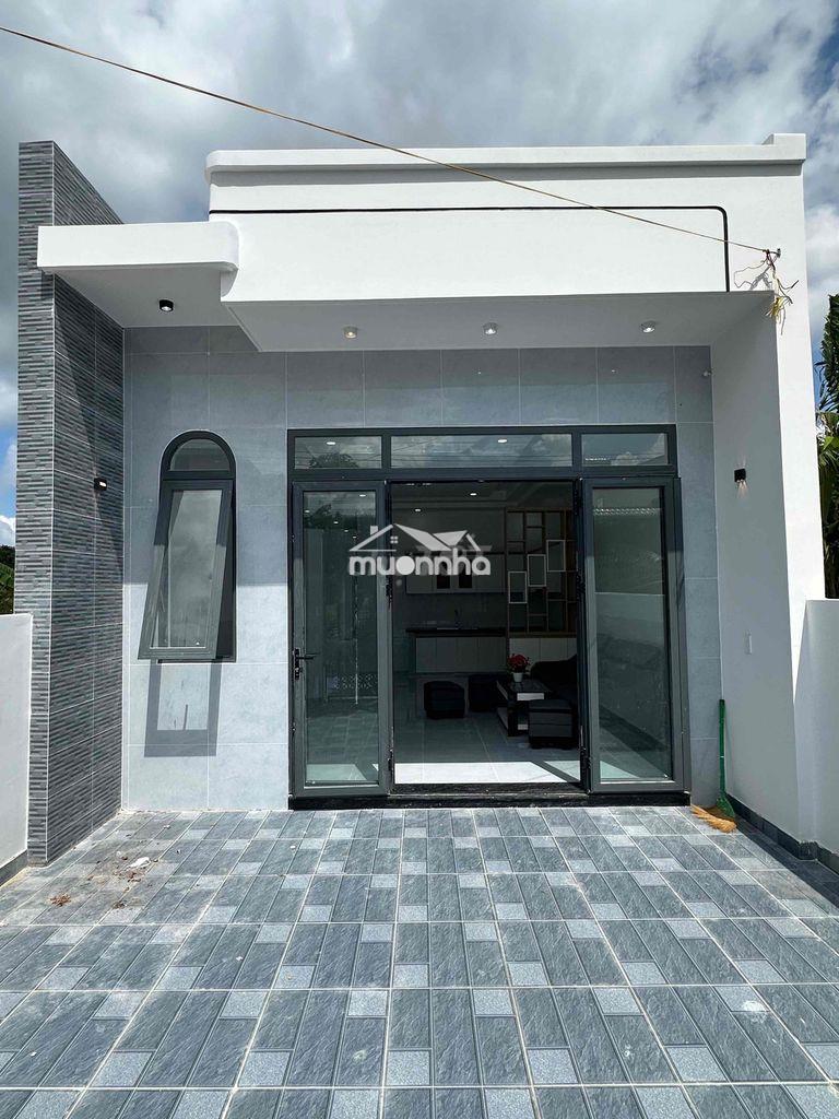 Nhà mới đẹp 5x23 dân đông kín, ngay cụm trường học và chợ an tây