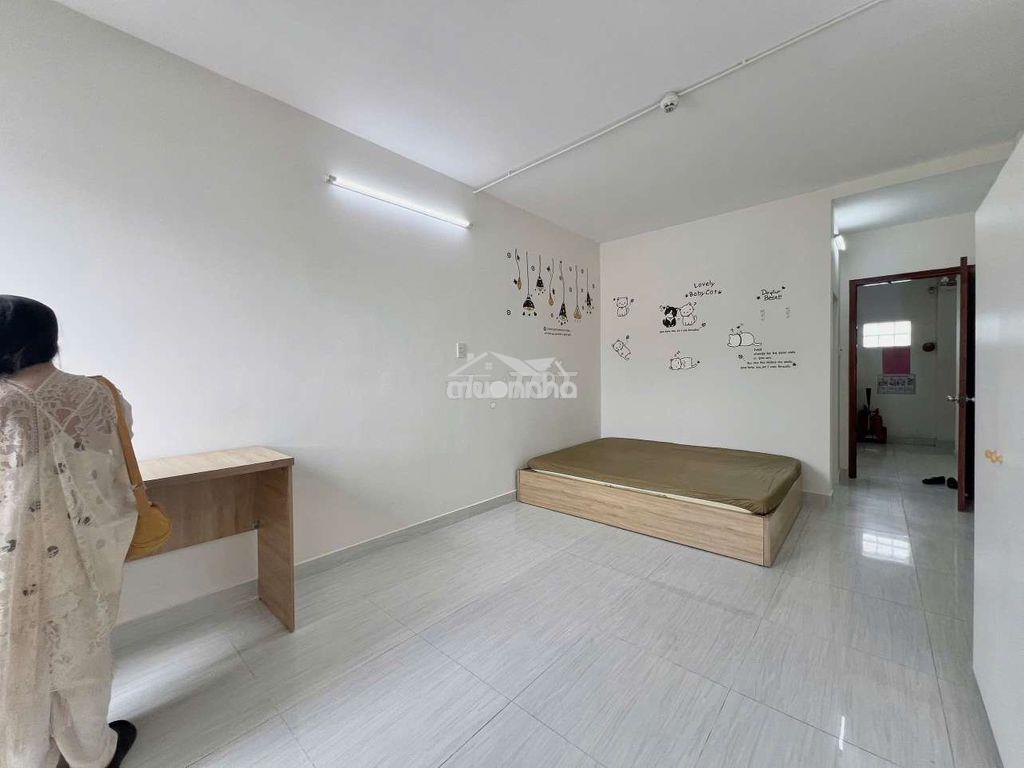 Studio full nt cửa sổ trời diện tích 30m vuông gần cầu calmette - 4