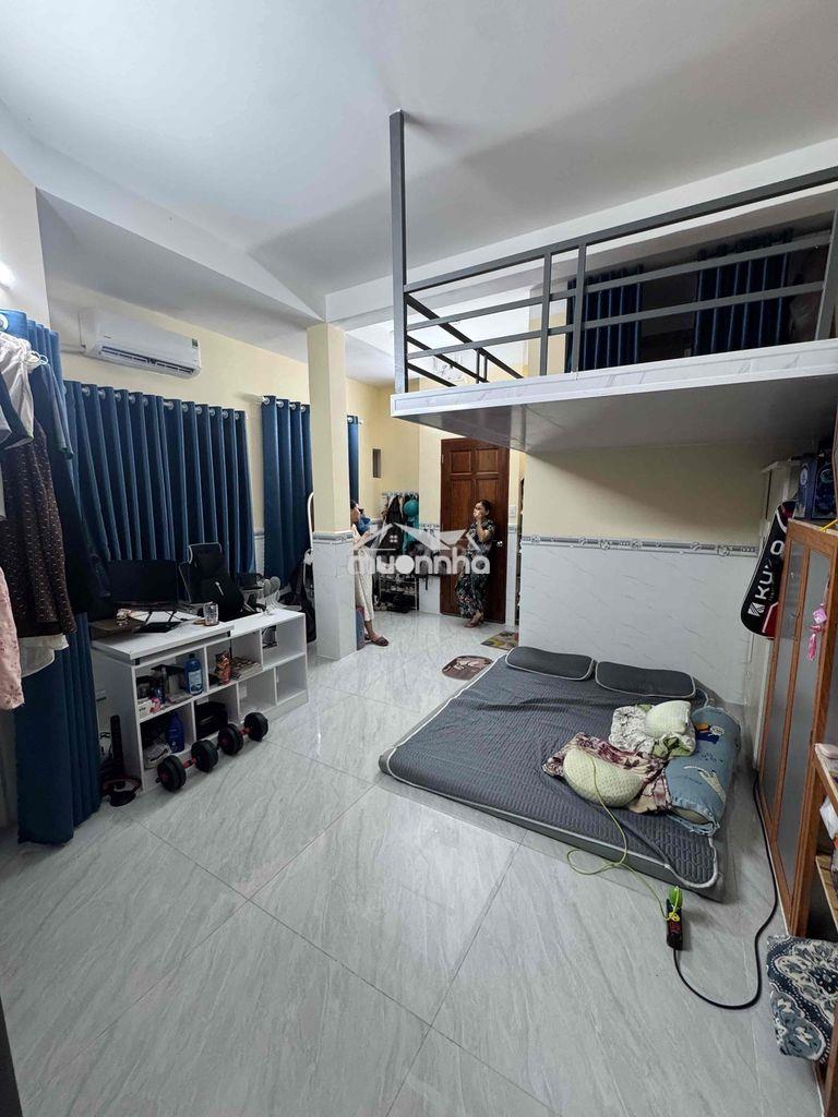Phỏng 30m2 có ban công