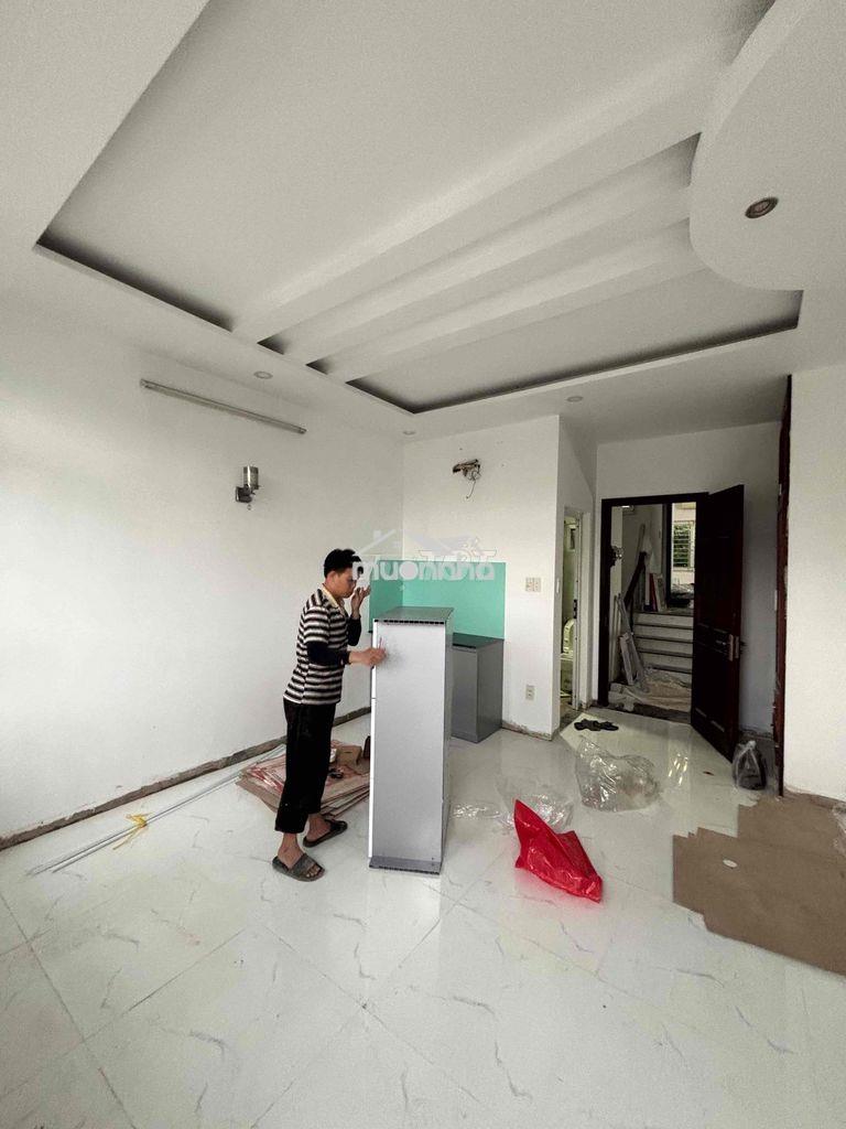Chdv ngay gigamall, cầu bình lợi - full nội thất - có ban công
